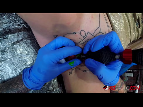 ❤️ Sully Savage oo aad u tattooed ayaa Kintirkeeda ku sawirtay tattoo ❤  anaga ❌️